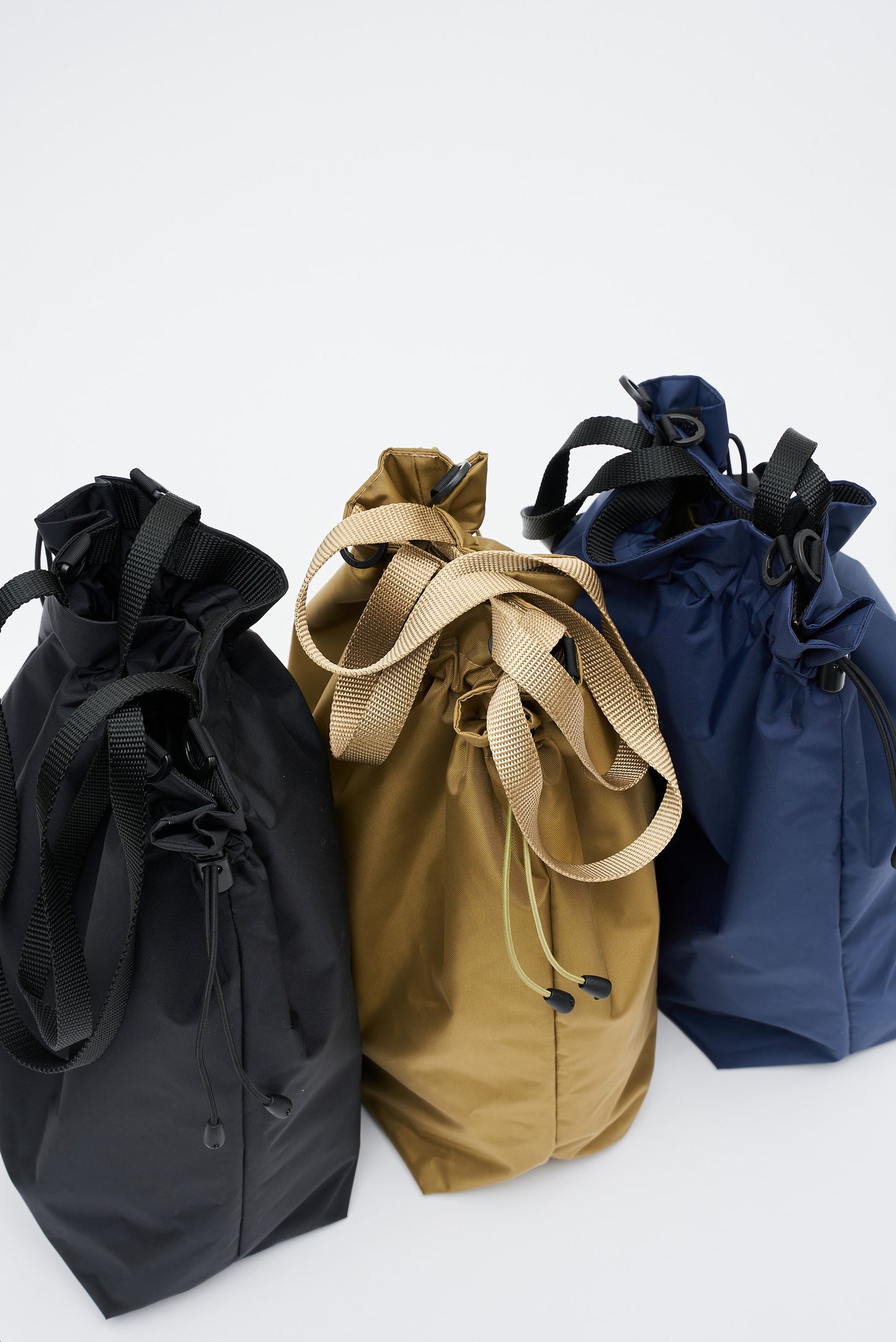 NYLON EDIT - BOOK SMART BAG