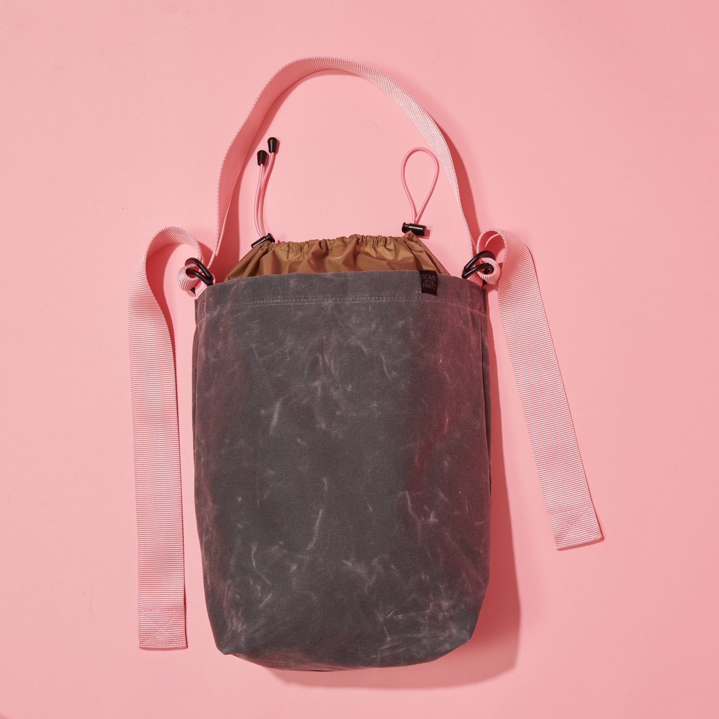 BUCKET GREY/TAN/PINK STRAP