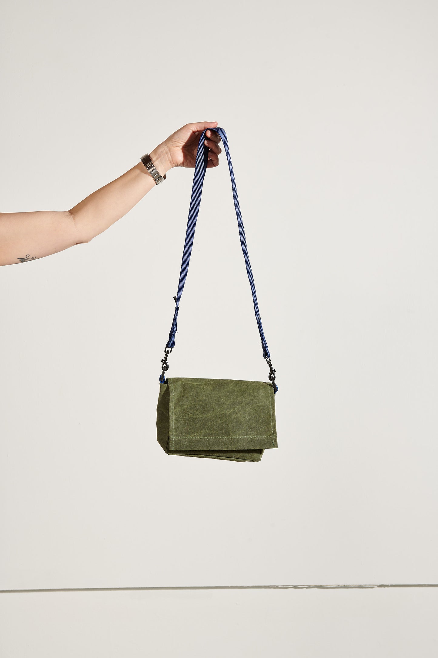 GET AROUND PACK CROSSBODY WITH LONG STRAP. come + choose your colours.