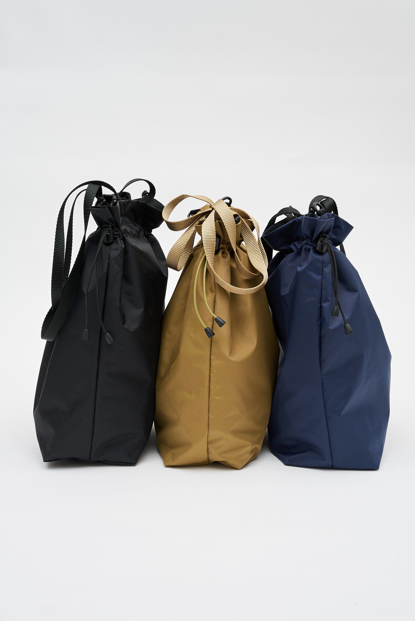 NYLON EDIT - BOOK SMART BAG